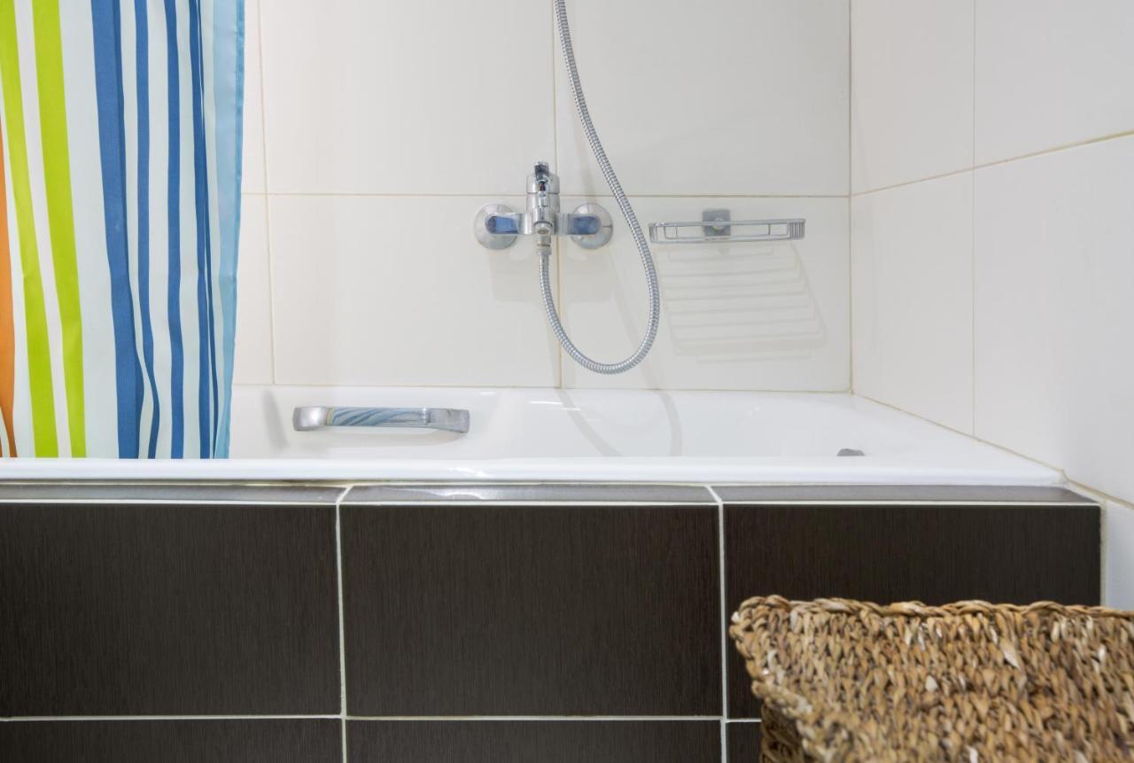 Lovely New Βuild Flat Near Metro - Free Parking Aten Exteriör bild