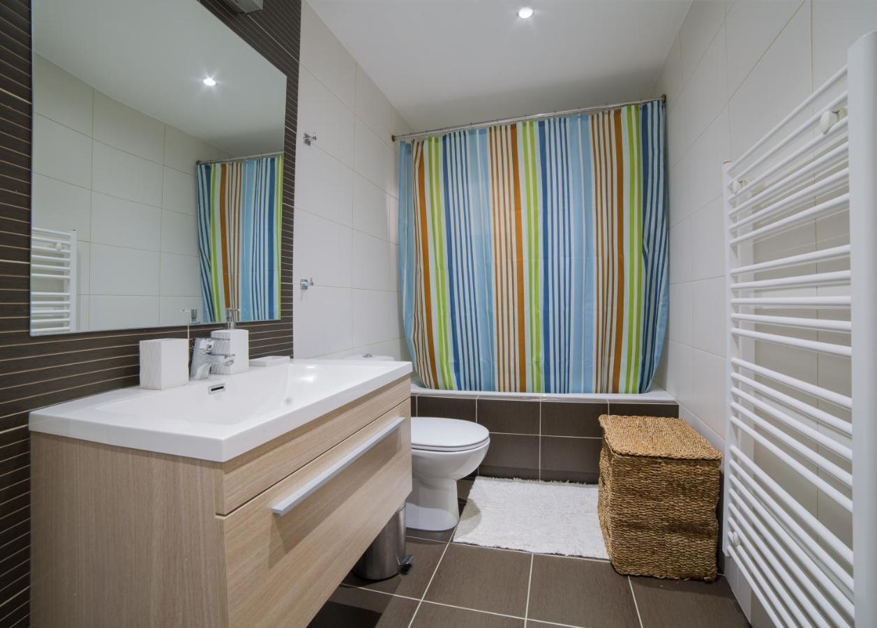 Lovely New Βuild Flat Near Metro - Free Parking Aten Exteriör bild